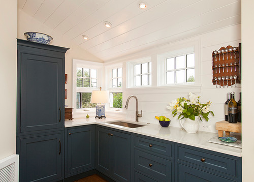 Kitchen remodel with blue cabinets